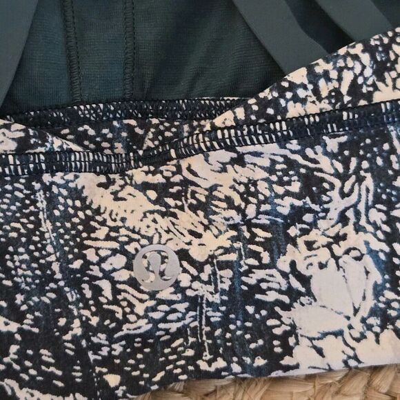 Lululemon Free to be Moved Sports Bra Size 4 Wildwood White Green Jasper Strappy - Picture 5 of 5